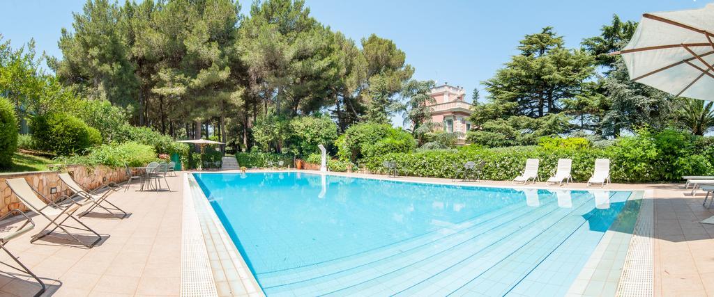 Villa Carenza Monopoli Bagian luar foto